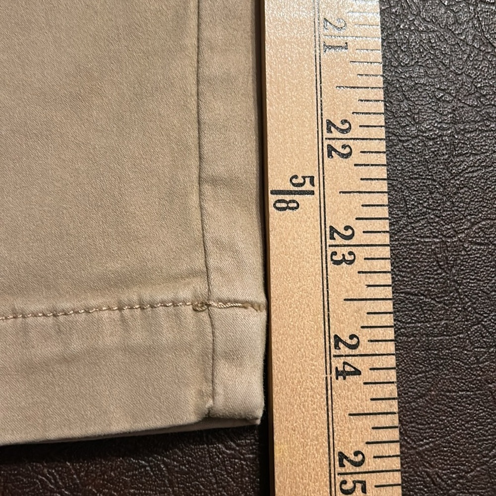 Women’s Banana Republic Tan 4-Short Side and Back Pockets Chino Stretch Pants - Picture 11 of 11